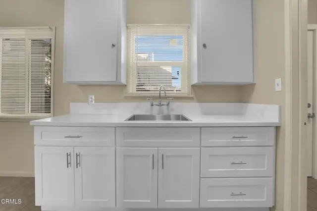 $2,000 | 438 South Fremont Avenue, Unit B, Alhambra, CA 91801