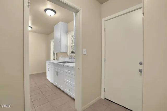 $2,000 | 438 South Fremont Avenue, Unit B, Alhambra, CA 91801