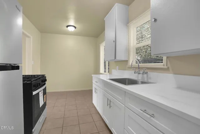 $2,000 | 438 South Fremont Avenue, Unit B, Alhambra, CA 91801