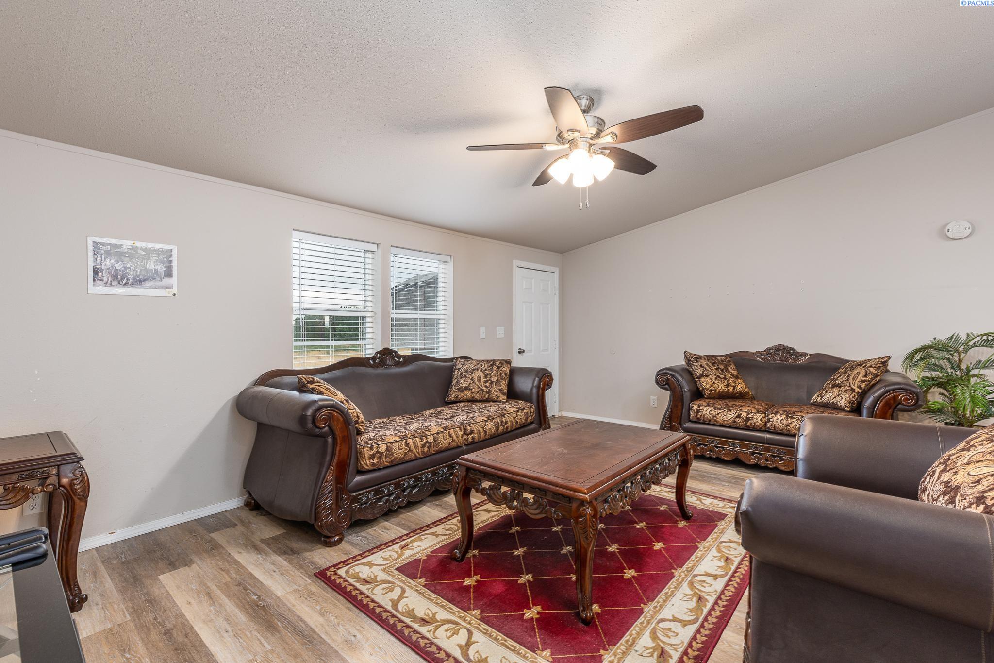 66505 South Meals Road Kennewick, WA 99337 - Photo 10 of 29 Gallery Image 10