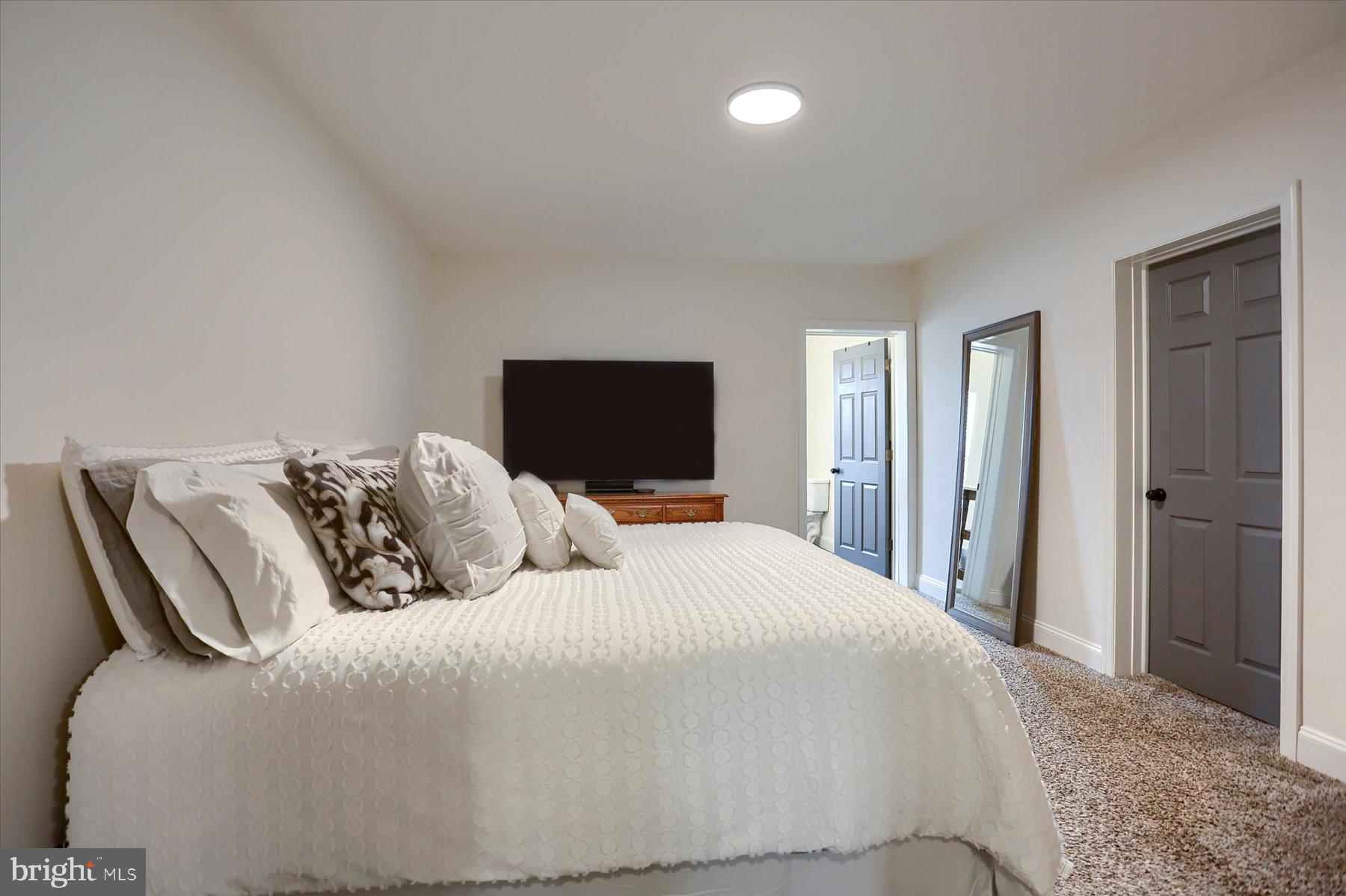 129 Mifflin Street Lebanon, PA 17046 - Photo 11 of 25 Master Bedroom/King Size Bed