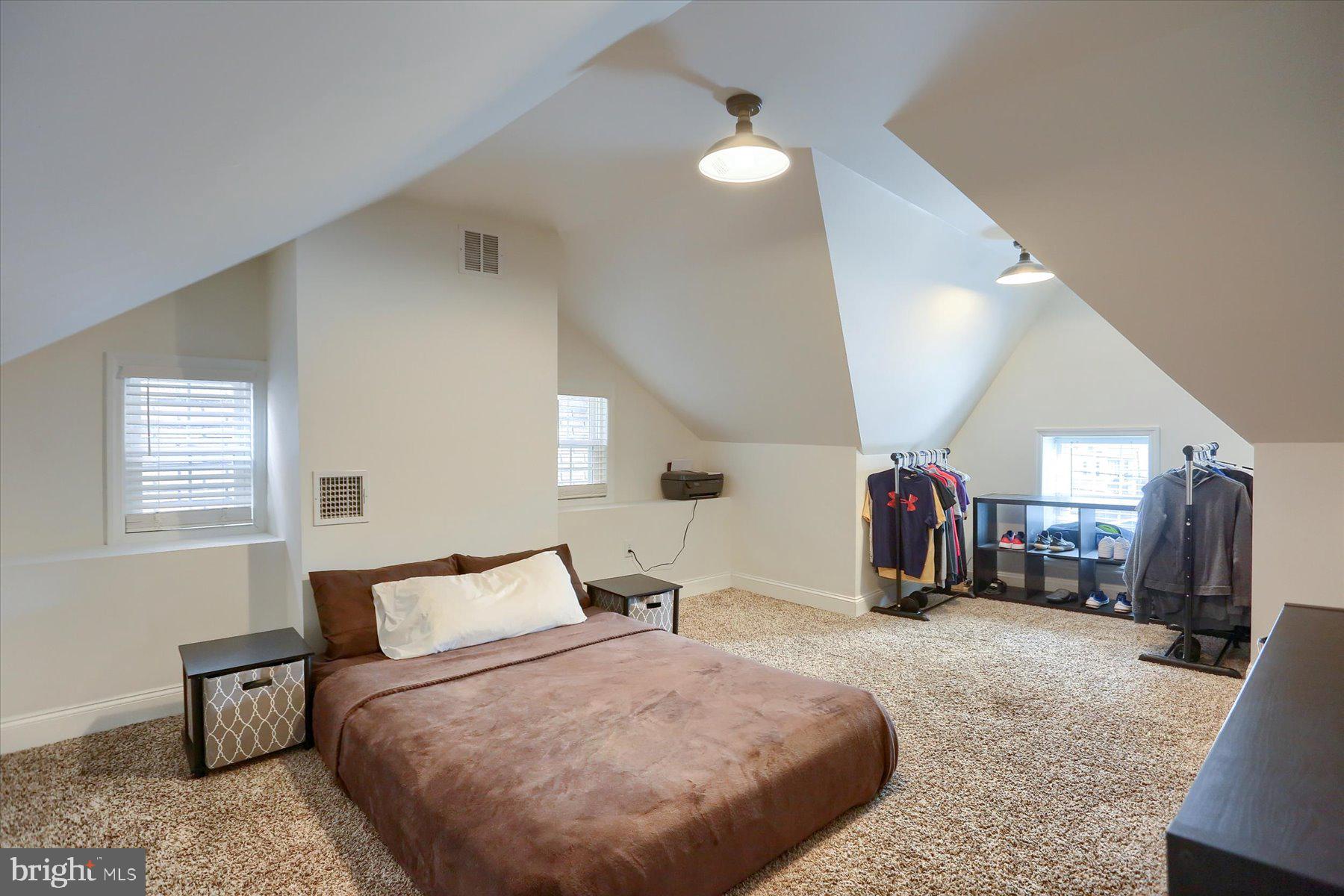 129 Mifflin Street Lebanon, PA 17046 - Photo 21 of 25 4th Bedroom/Clothing Racks Included