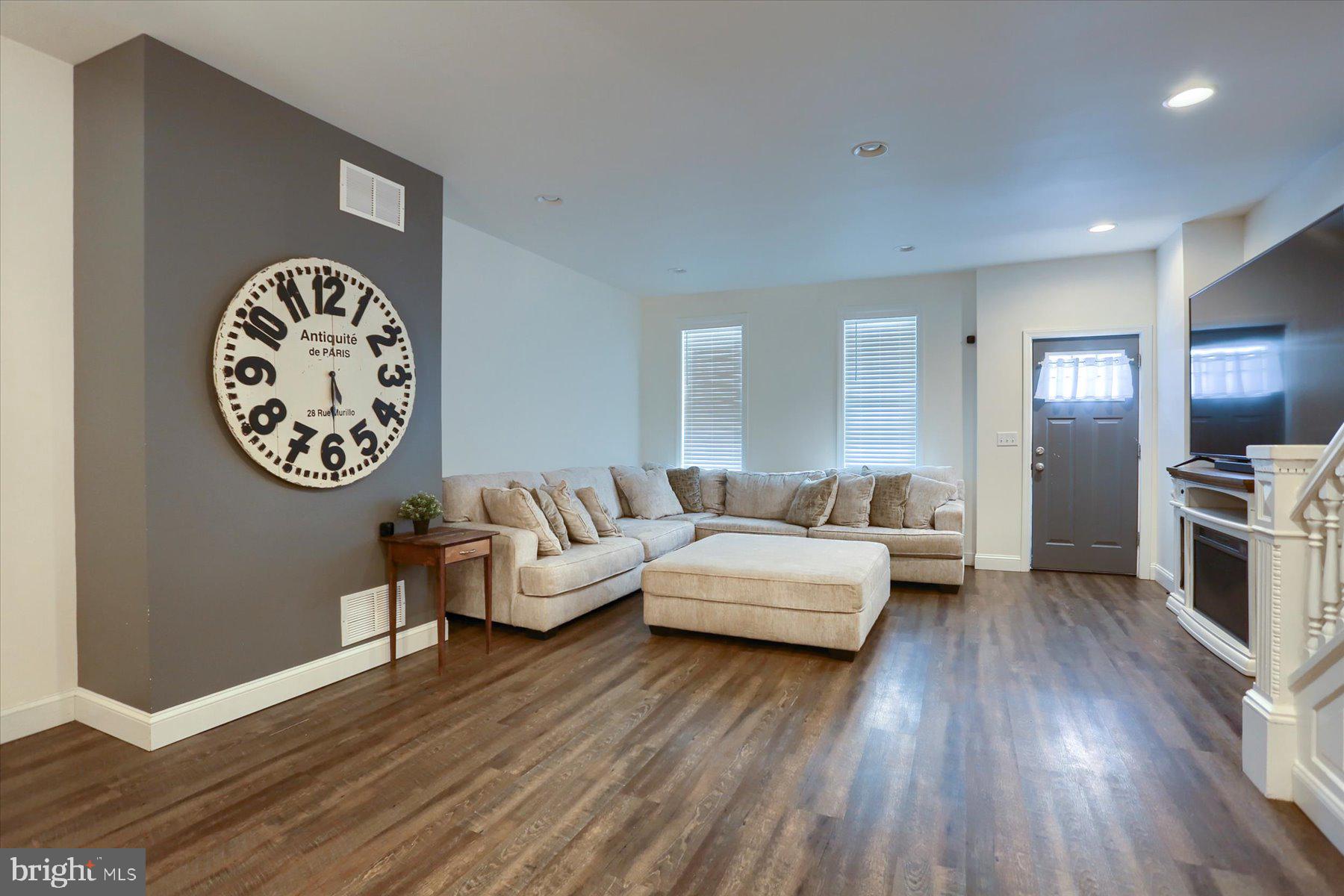 129 Mifflin Street Lebanon, PA 17046 - Photo 3 of 25