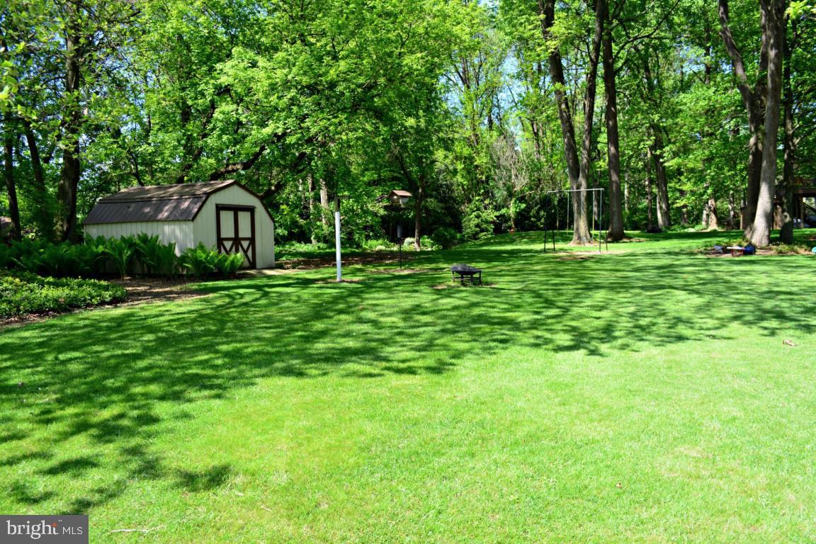 26 Cocalico Road Lititz, PA 17543 - Photo 3 of 25