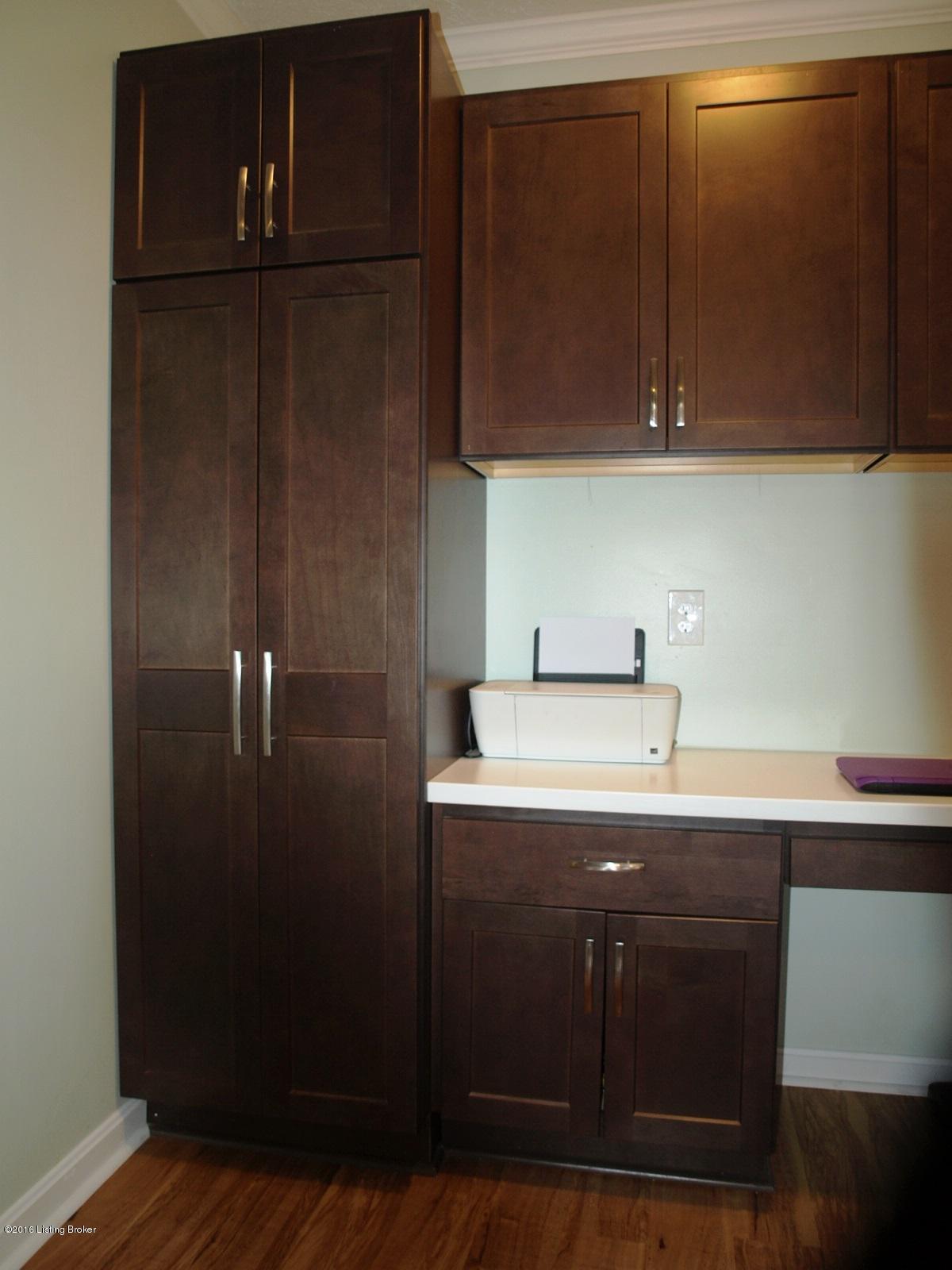 6815 Barbrook Road Louisville, KY 40258 - Photo 19 of 35 P7060426