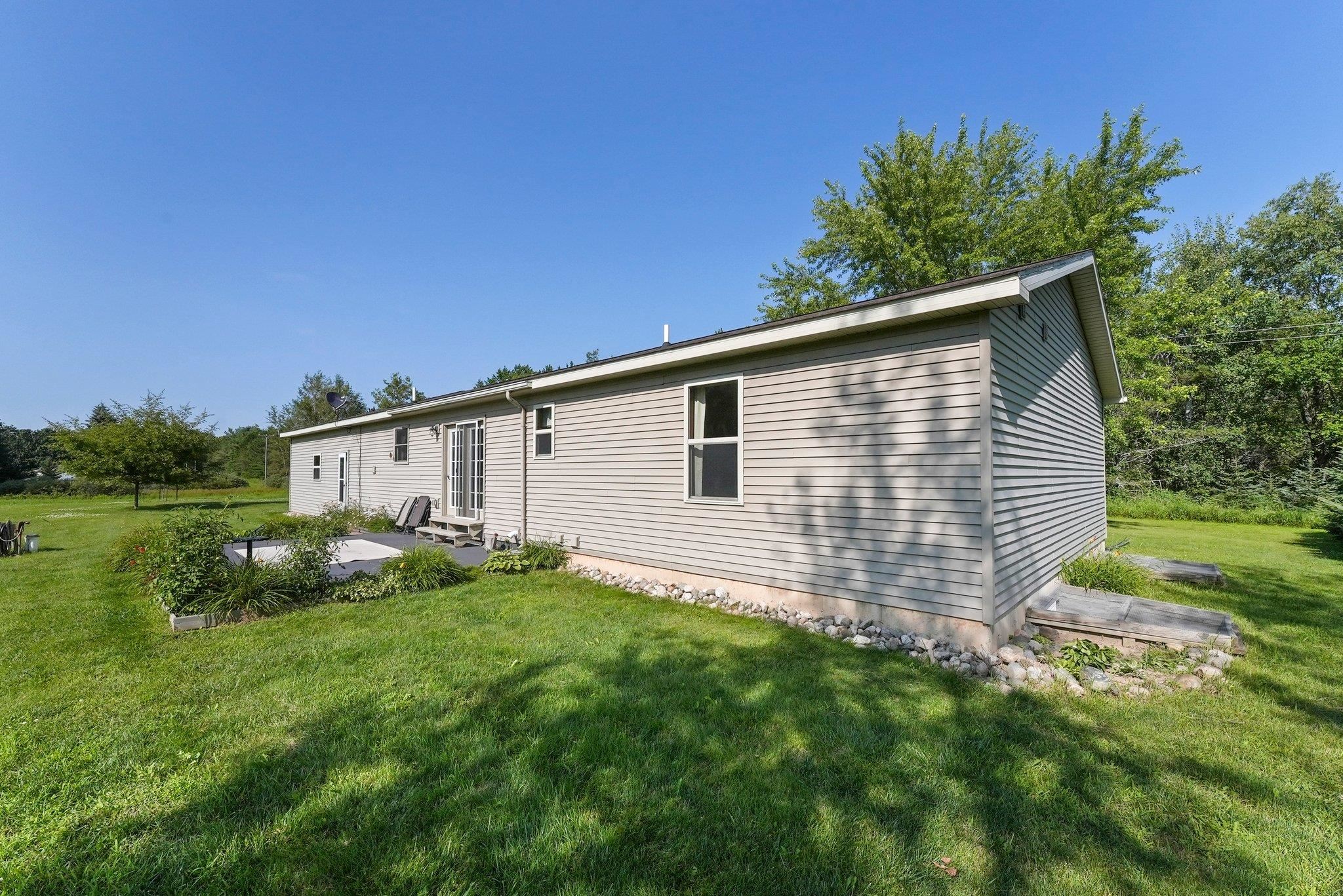 5154 South Blodgett Road Lake City, MI 49651 - Photo 4 of 44