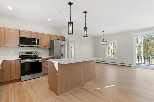 $599,900 | 10 Evelyn's Way, Hollis Center, ME 04042