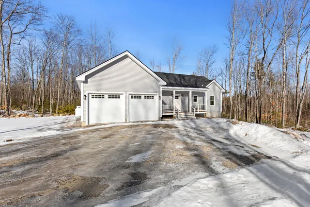 $599,900 | 10 Evelyn's Way, Hollis Center, ME 04042