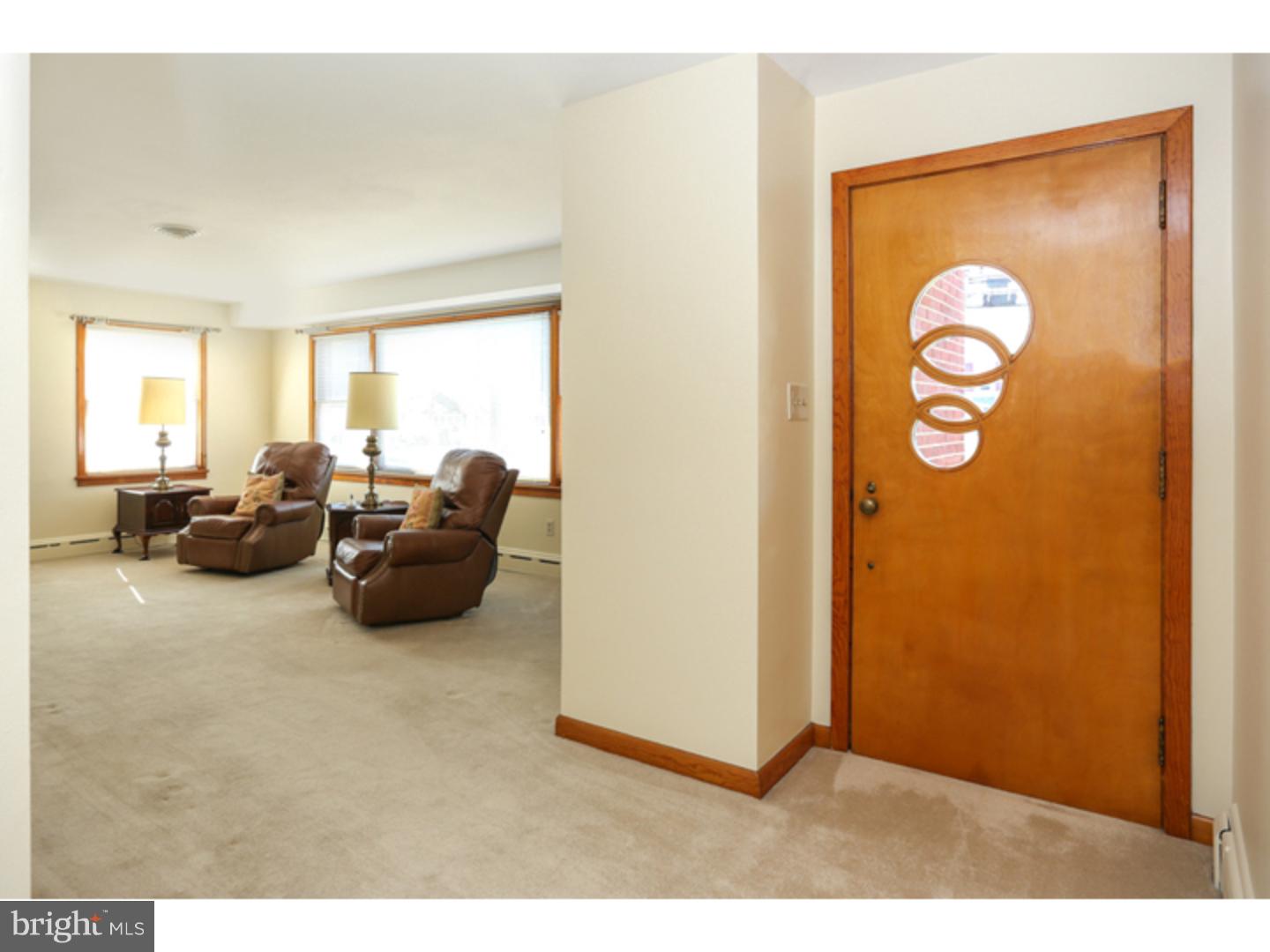 681 White Horse Hamilton Square Road Hamilton, NJ 08610 - Photo 5 of 22 Living Room