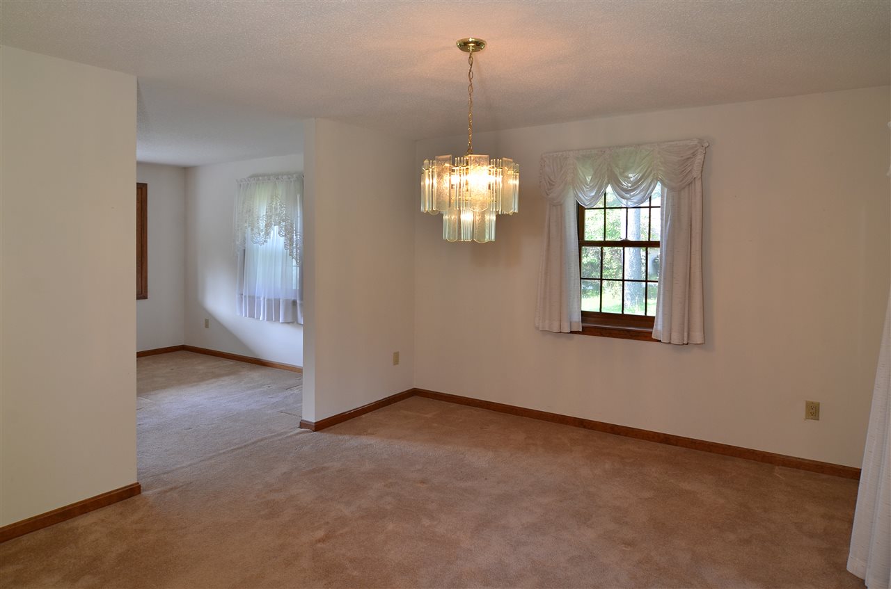 42 Jenkins Road Bedford, NH 03110 - Photo 10 of 26