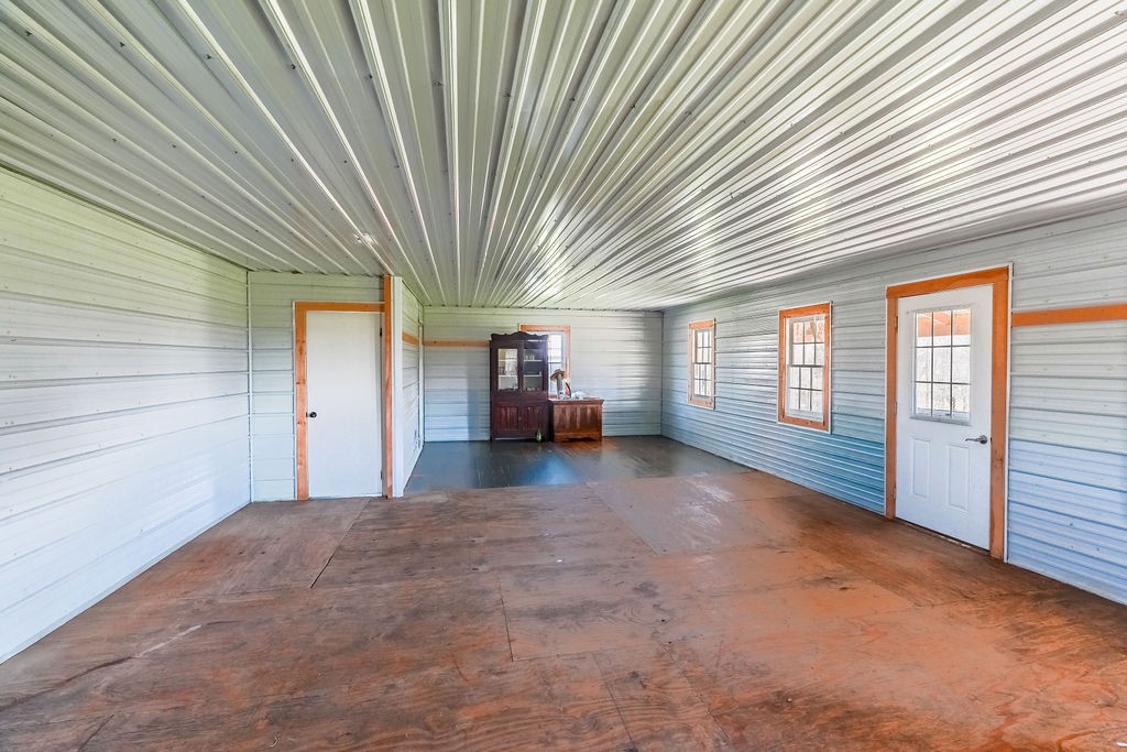 752 Stuart Chapel Road Lewisburg, KY 42256 - Photo 6 of 33 a view of a room with a large window