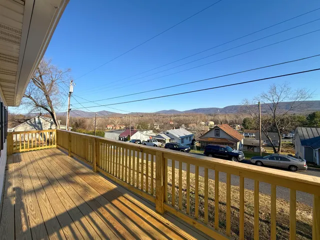 $245,000 | 909 Grayson Avenue, Waynesboro, VA 22980