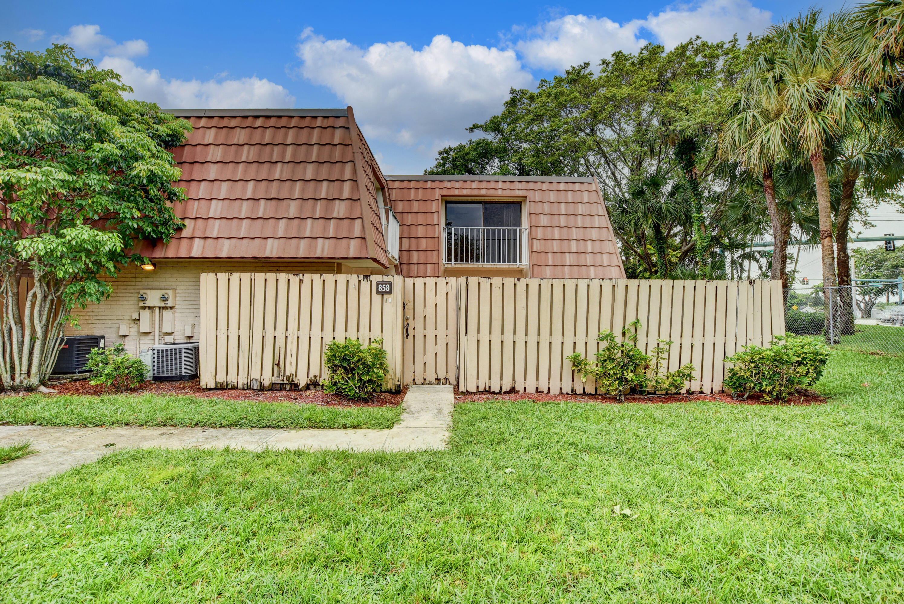 858 Blue Ridge Circle West Palm Beach, FL 33409 - Photo 26 of 26 10_dsc_6933_4_5_6_7