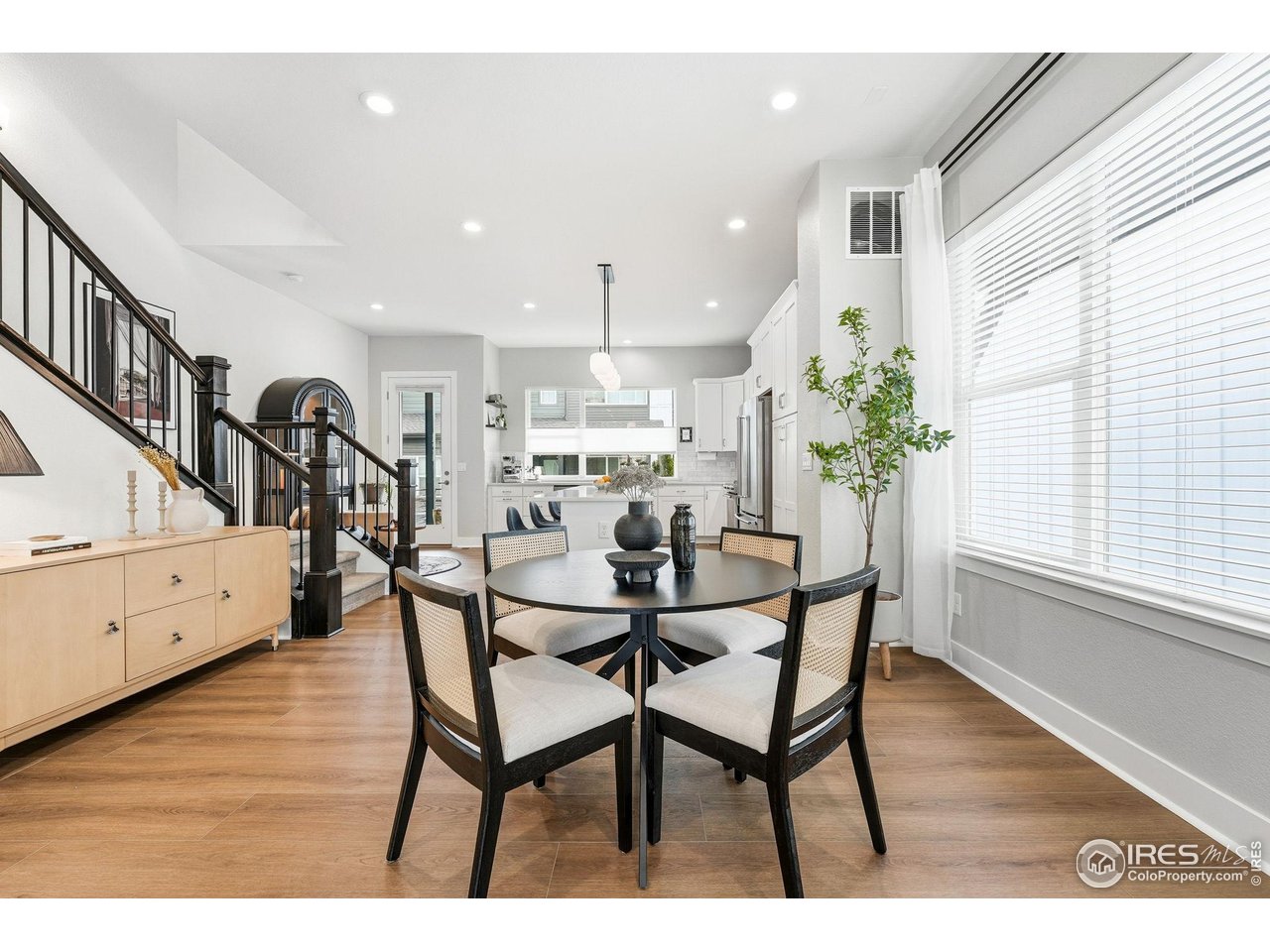 5189 Vivian Street Wheat Ridge, CO 80033 - Photo 13 of 39 Dining area
