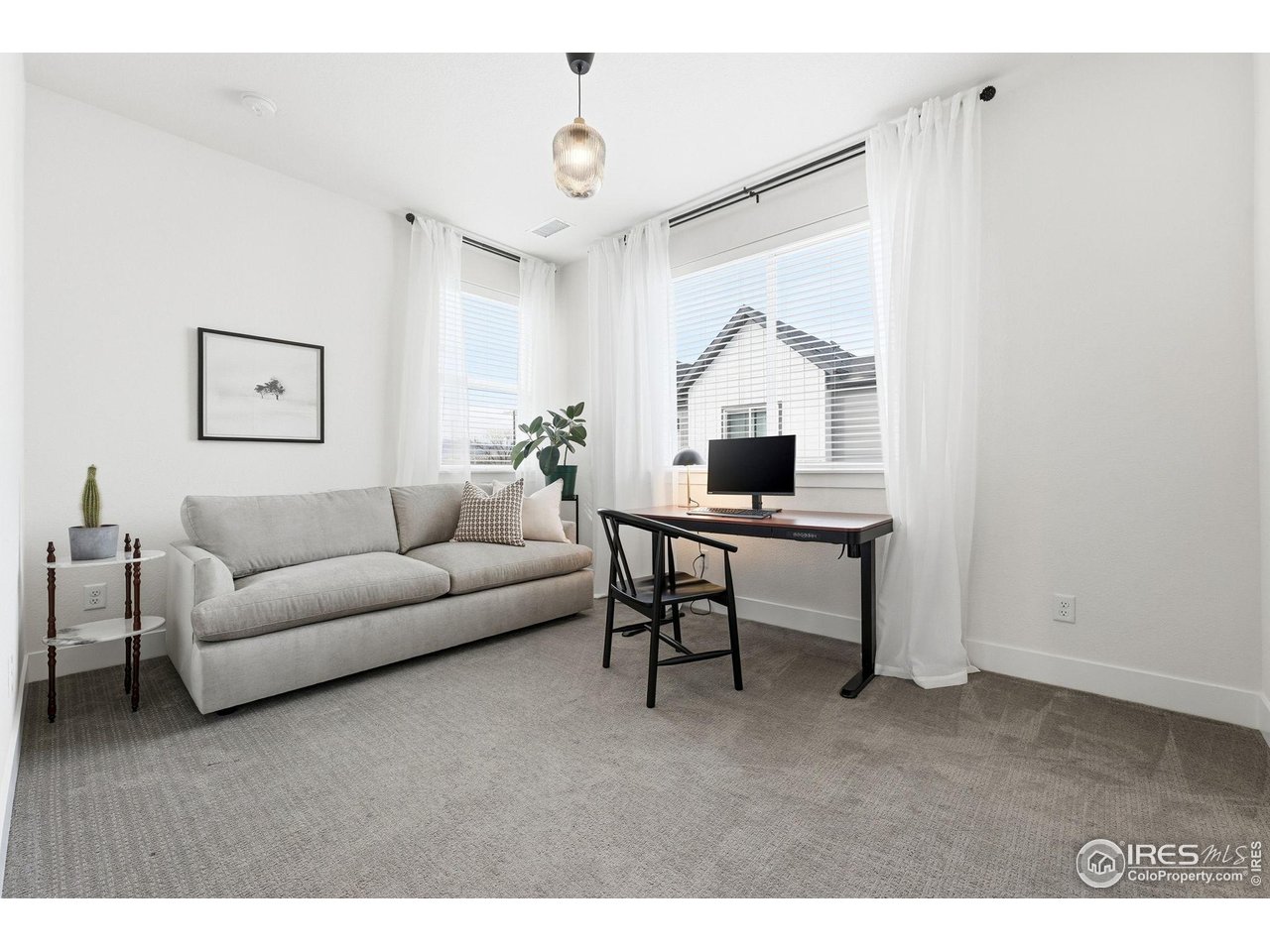 5189 Vivian Street Wheat Ridge, CO 80033 - Photo 29 of 39 Upstairs bedroom with ensuite bathroom and large walk in closet