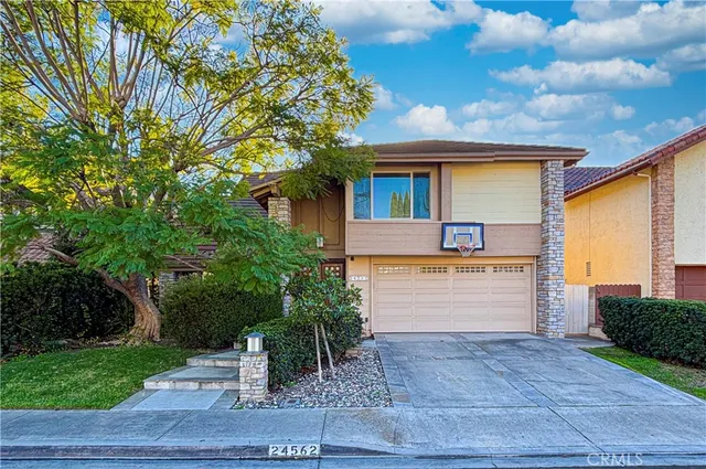 $1,449,800 | 24562 Vía Tonada, Lake Forest, CA 92630
