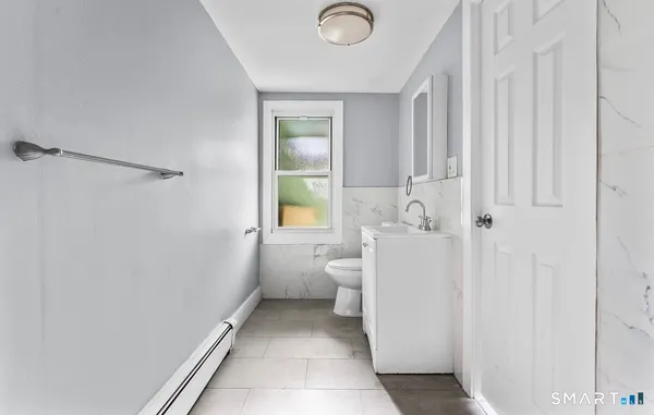 $2,500 | 746 Maple Street, Unit 2, Bridgeport, CT 06608