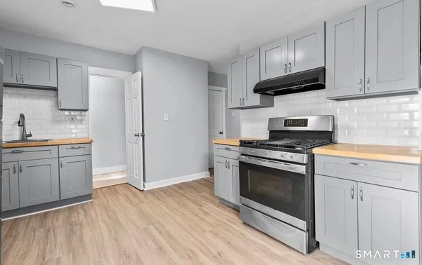 $2,500 | 746 Maple Street, Unit 2, Bridgeport, CT 06608