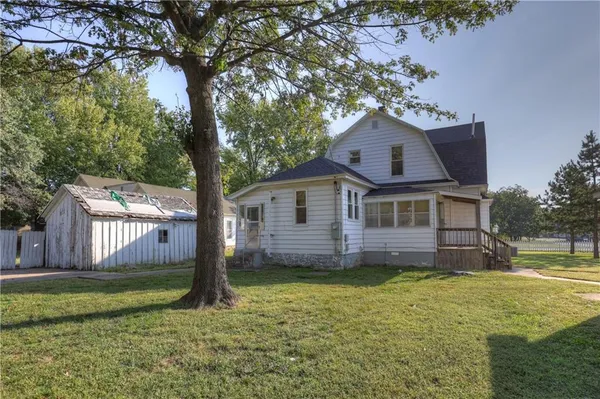 $110,000 | 429 South Minnesota Avenue, Columbus, KS 66725