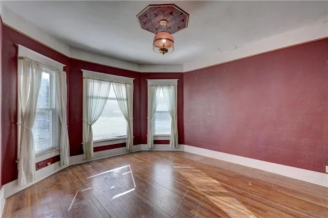 $148,000 | 429 South Minnesota Avenue, Columbus, KS 66725