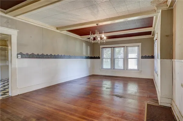 $110,000 | 429 South Minnesota Avenue, Columbus, KS 66725