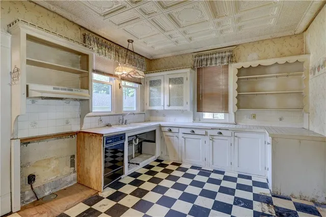 $148,000 | 429 South Minnesota Avenue, Columbus, KS 66725