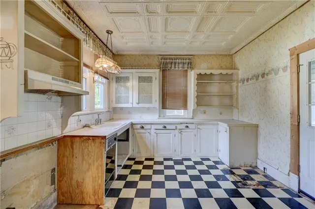 $148,000 | 429 South Minnesota Avenue, Columbus, KS 66725