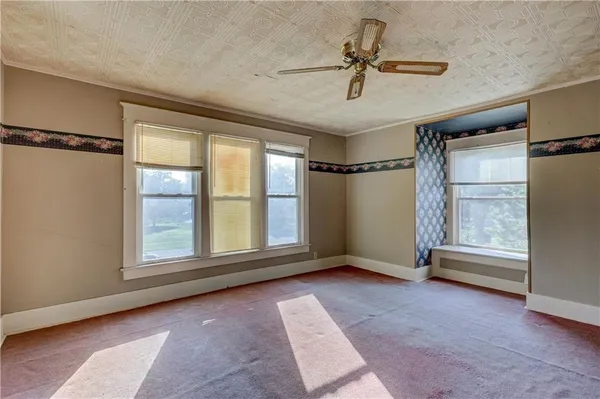 $110,000 | 429 South Minnesota Avenue, Columbus, KS 66725