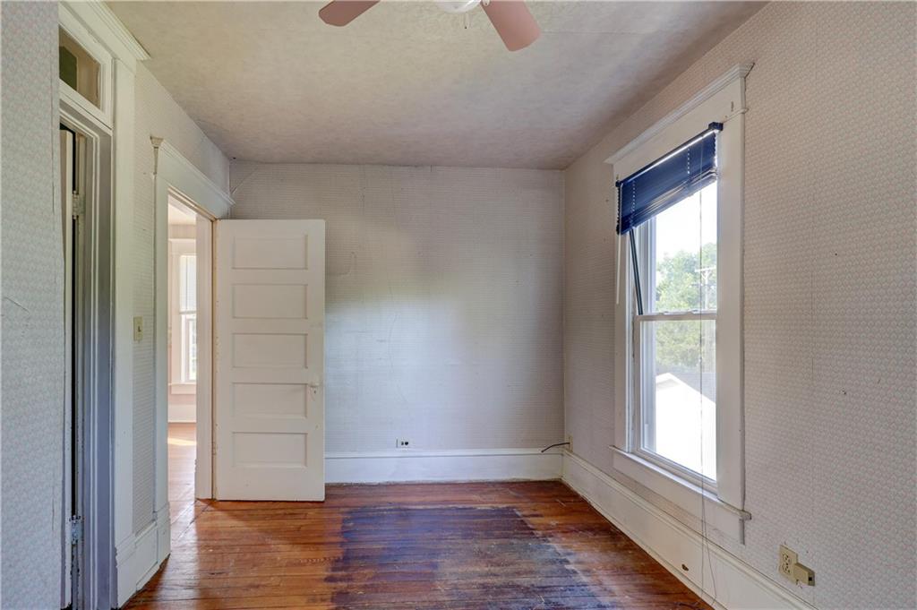 429 South Minnesota Avenue Columbus, KS 66725 - Photo 52 of 55