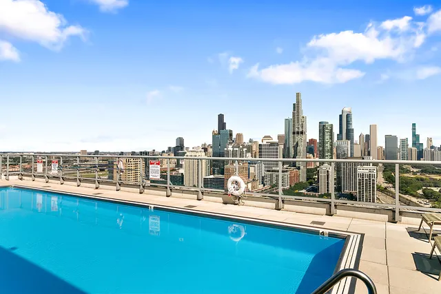 $515,000 | 1629 South Prairie Avenue, Unit 2906, Chicago, IL 60616