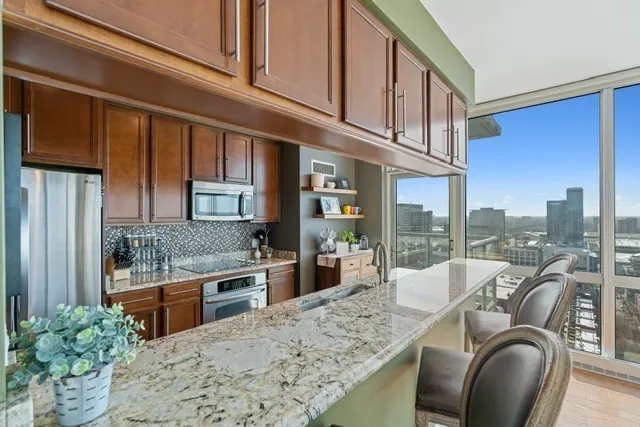 $515,000 | 1629 South Prairie Avenue, Unit 2906, Chicago, IL 60616