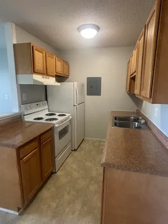 $995 | 131 Canfield Street, Unit 2, Milan, MI 48160