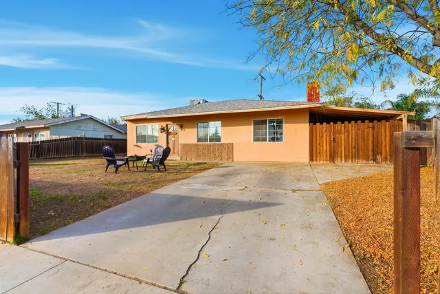 a view of outdoor space yard and patio