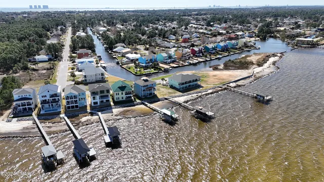 $465,000 | 1758 Stanford Road, Gulf Breeze, FL 32563