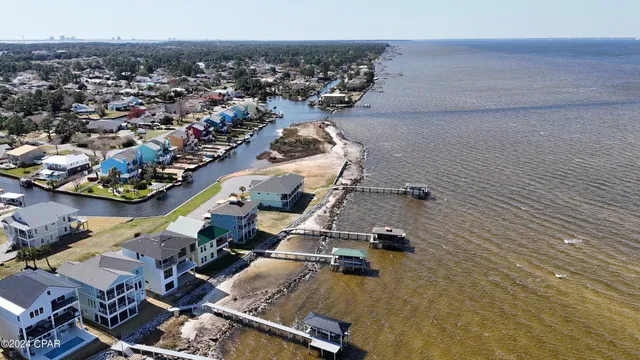 $465,000 | 1758 Stanford Road, Gulf Breeze, FL 32563