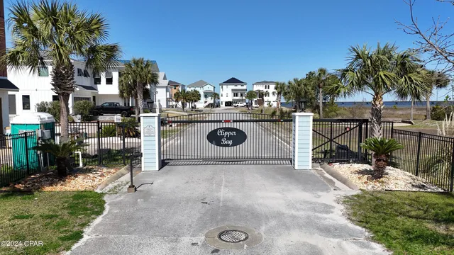 $465,000 | 1758 Stanford Road, Gulf Breeze, FL 32563