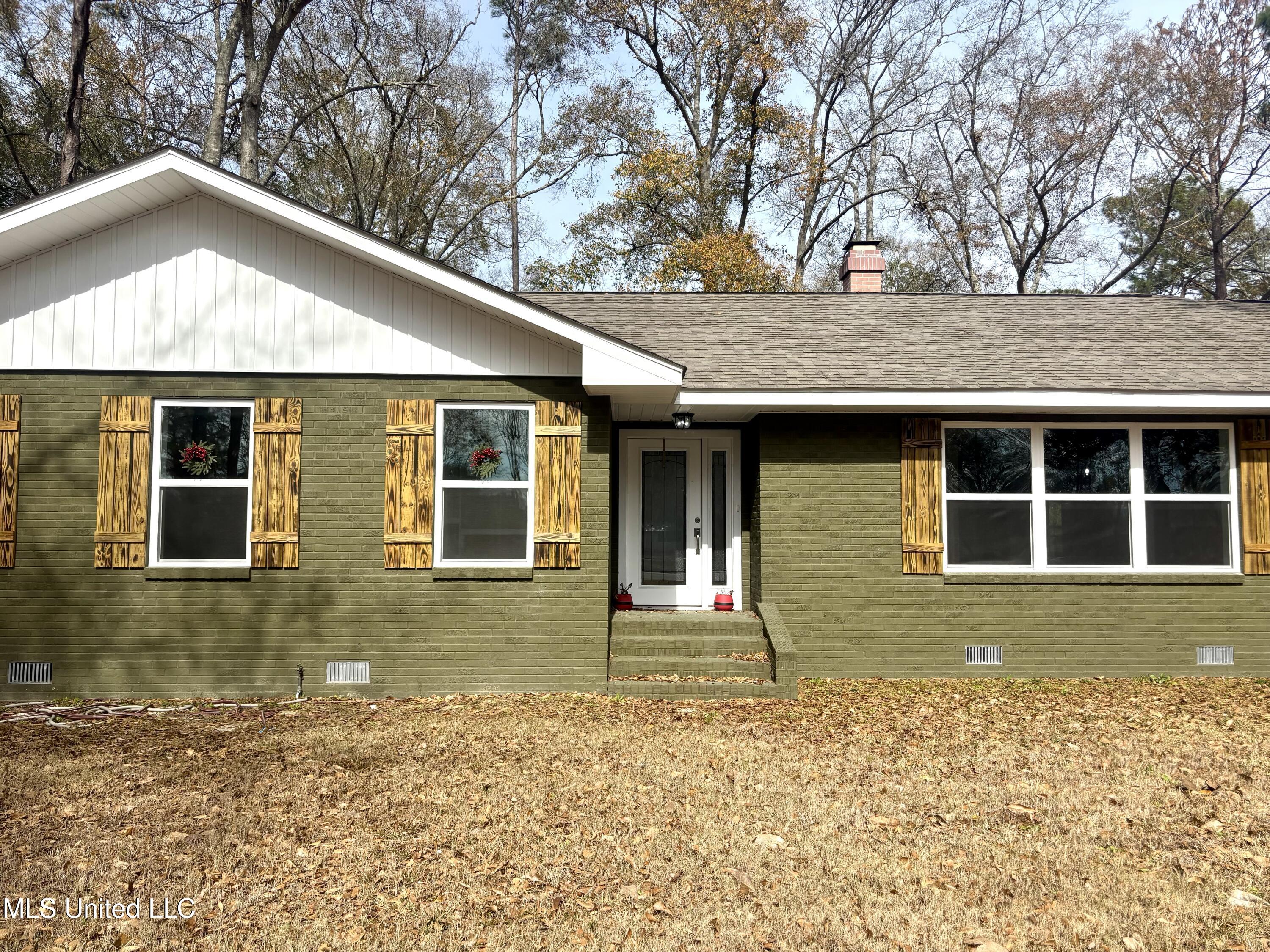 1500 Goodyear Boulevard Picayune, MS 39466 - Photo 2 of 44 IMG_6542