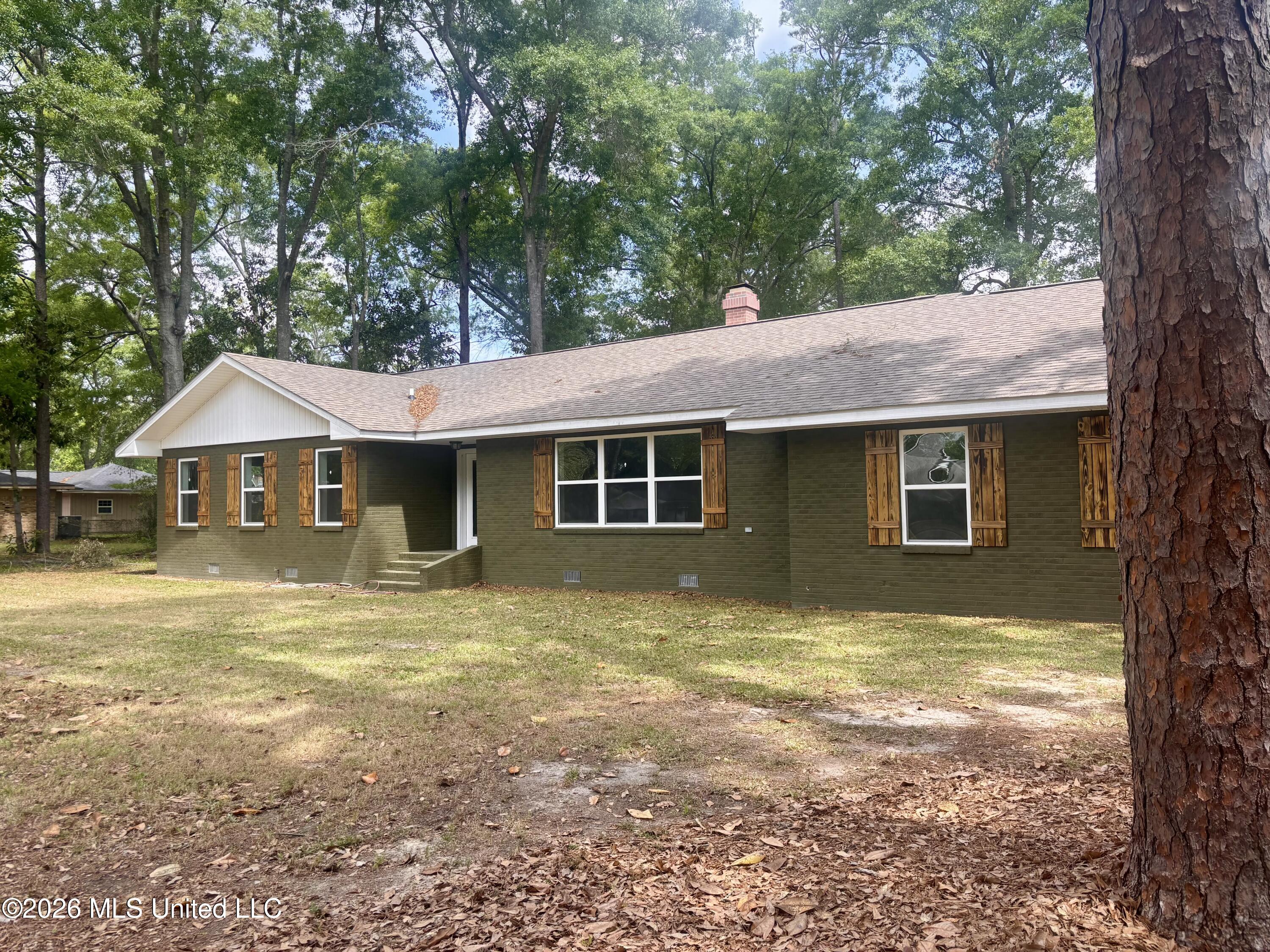1500 Goodyear Boulevard Picayune, MS 39466 - Photo 2 of 91 IMG_8908