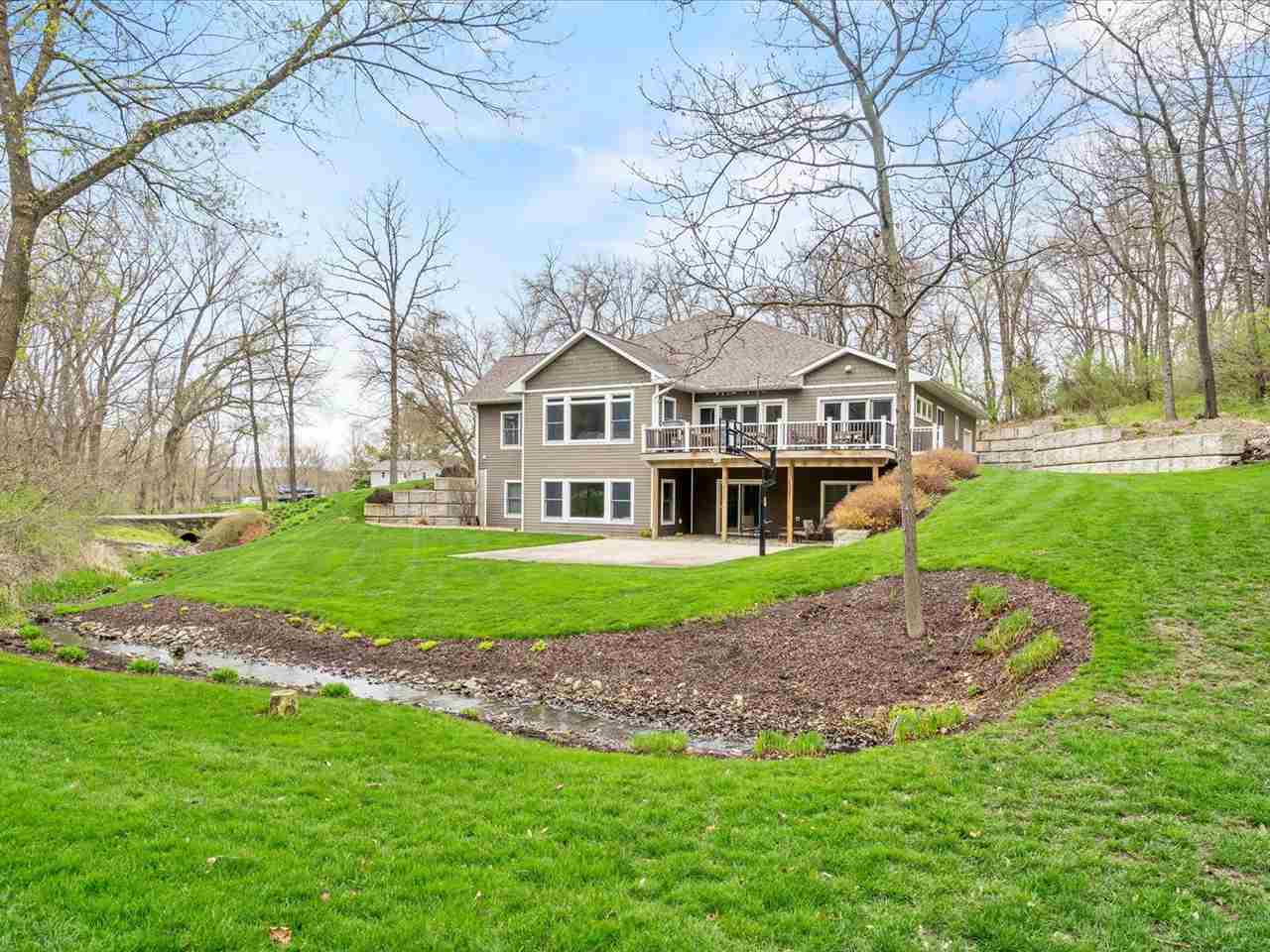4062 Crestview Road Northeast Solon, IA 52333 - Photo 2 of 47 Gallery Image 2