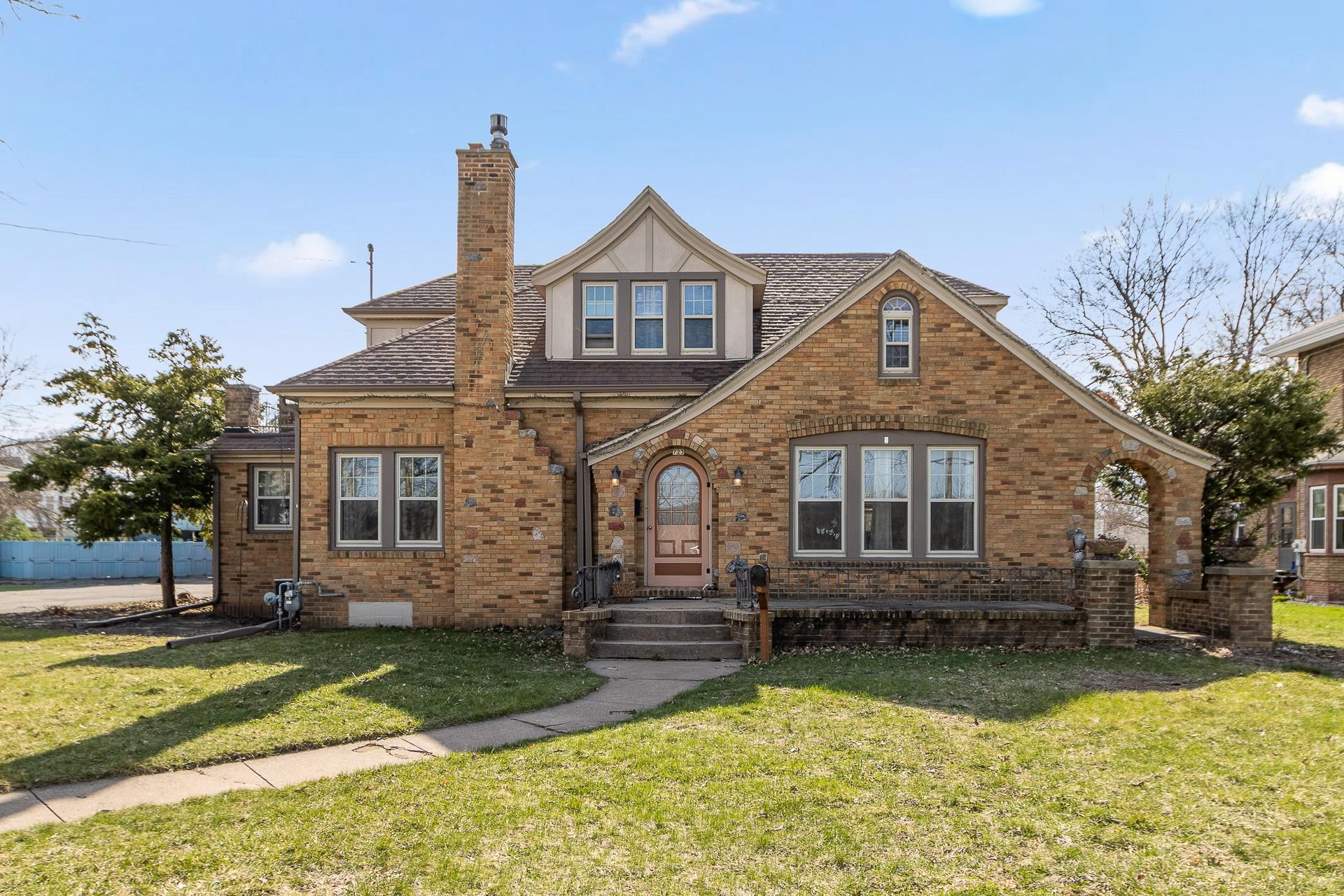 723 Water Street Prairie du Sac, WI 53578 - Photo 1 of 1