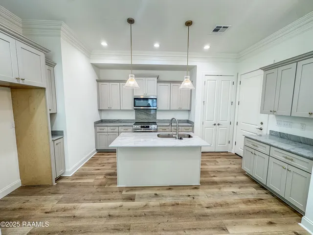 $254,900 | 223 Berchman Oaks Drive, Lafayette, LA 70506