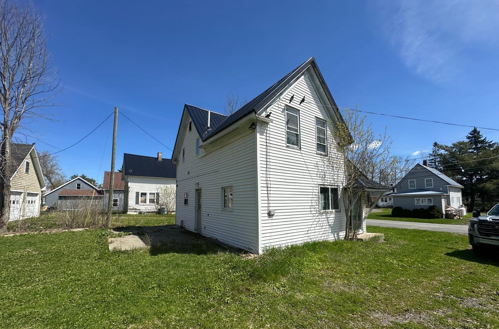 9 Water Street Presque Isle, ME 04769 - Photo 3 of 10 Exterior