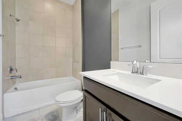 a view of empty room with windows