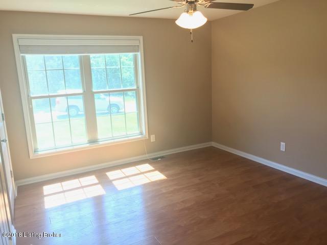 242 Mockingbird Road Brandenburg, KY 40108 - Photo 15 of 31 IMG_8063 (002)