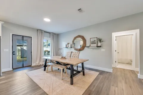 $505,000 | 320 North Cedar Avenue, Niceville, FL 32578