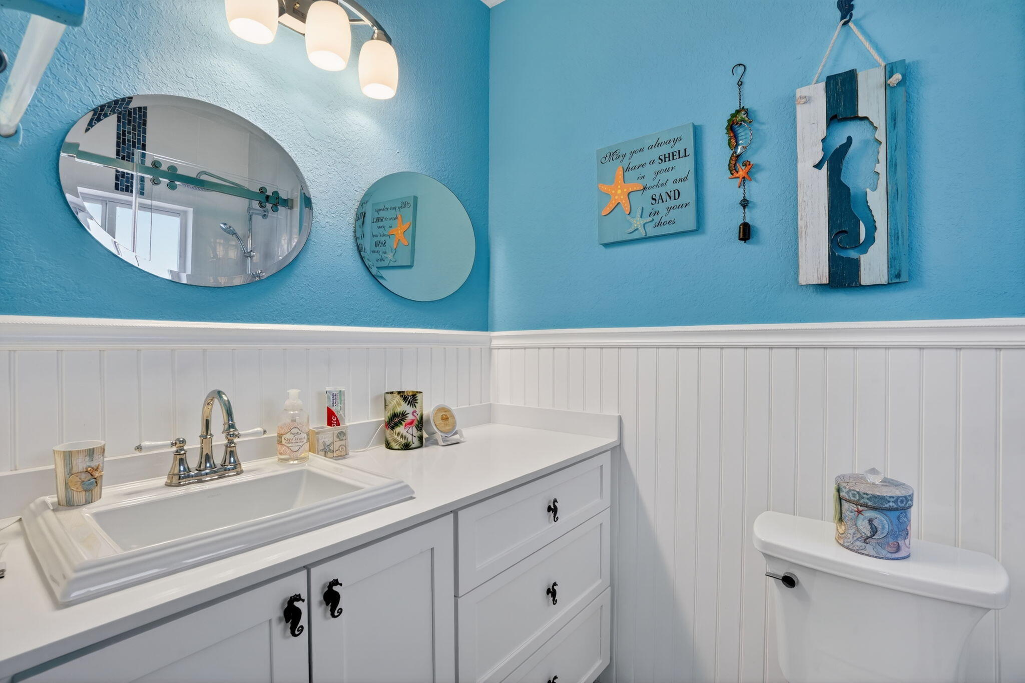 32 Andros Road Key Largo, FL 33037 - Photo 27 of 45 Primary Bathroom
