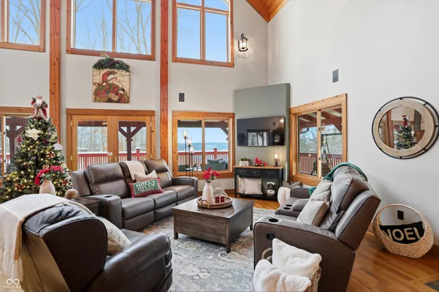 $999,900 | 5736 North Pathways Drive, Unionville, IN 47468