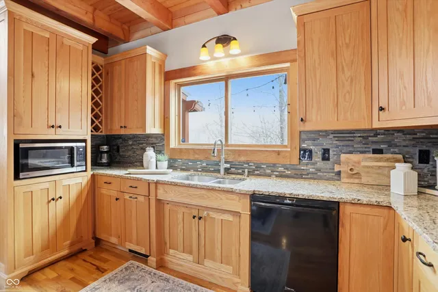 $1,025,000 | 5736 North Pathways Drive, Unionville, IN 47468