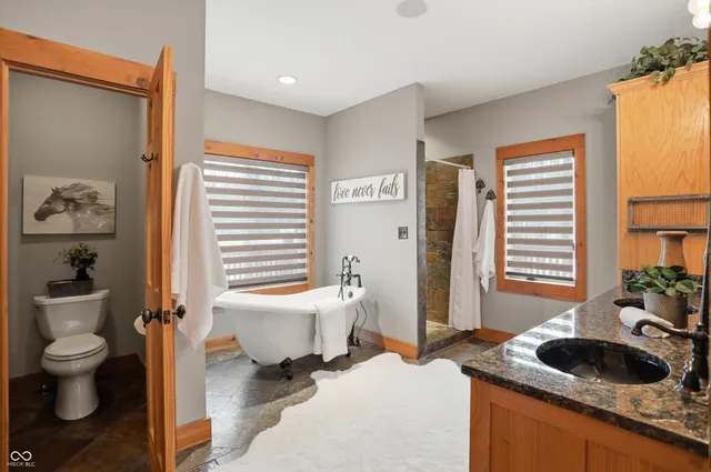 $999,900 | 5736 North Pathways Drive, Unionville, IN 47468