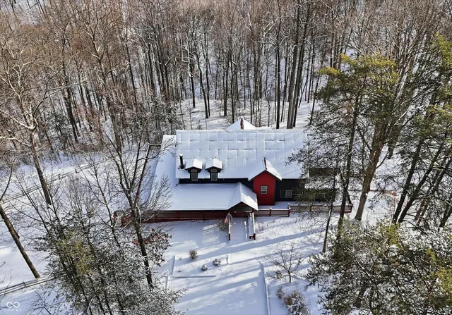 $999,900 | 5736 North Pathways Drive, Unionville, IN 47468